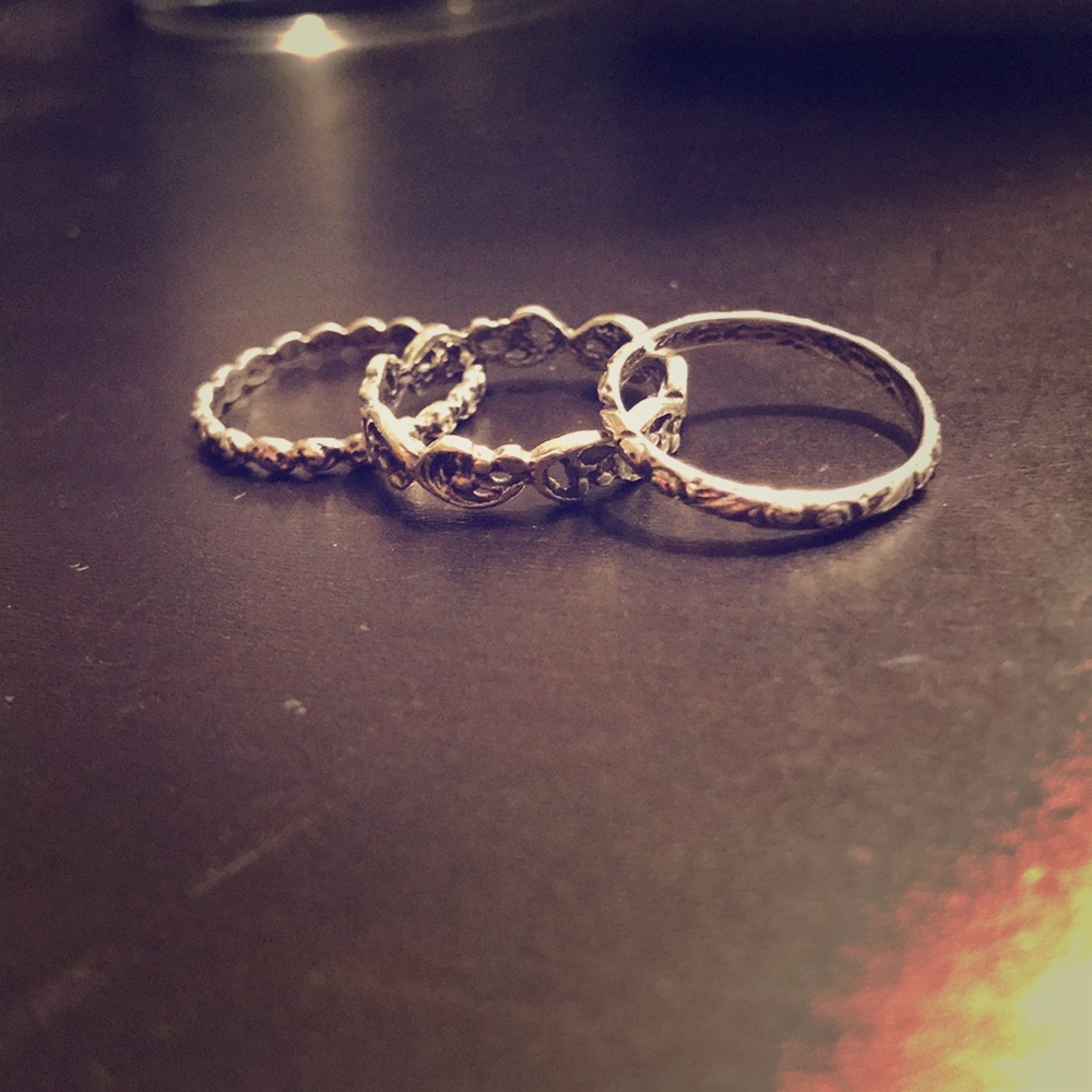 💥SOLD💥Set of 3 sterling silver stackable rings